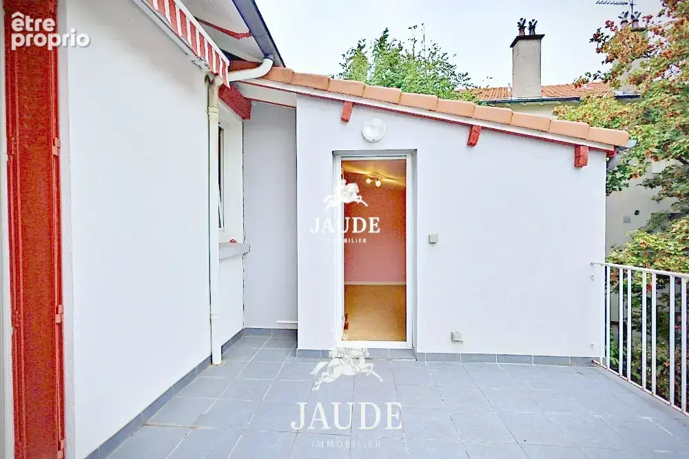 A VENDRE CHAMALIERES Maison divisée en deux logements avec jardin et  garage - photo 8