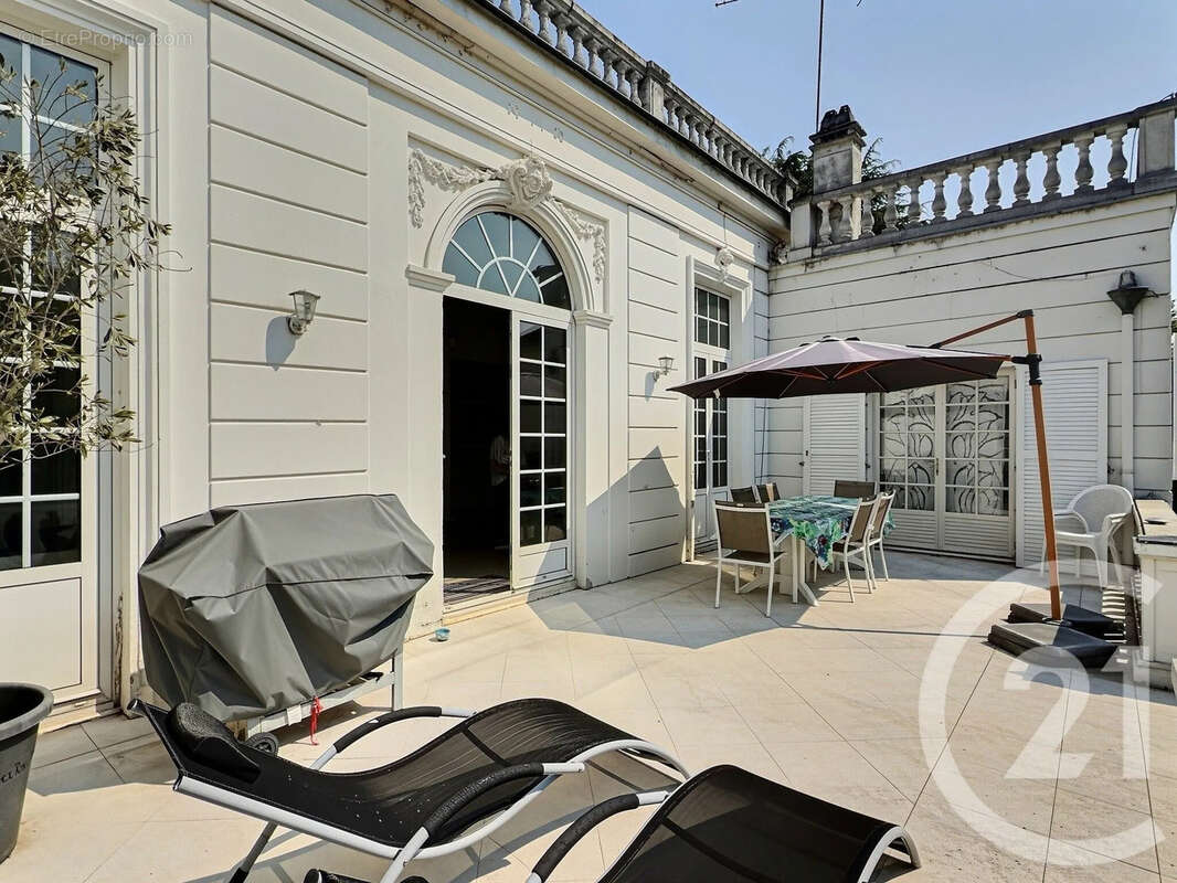 Maison 137 m² à Chatenay-Malabry  - photo 3
