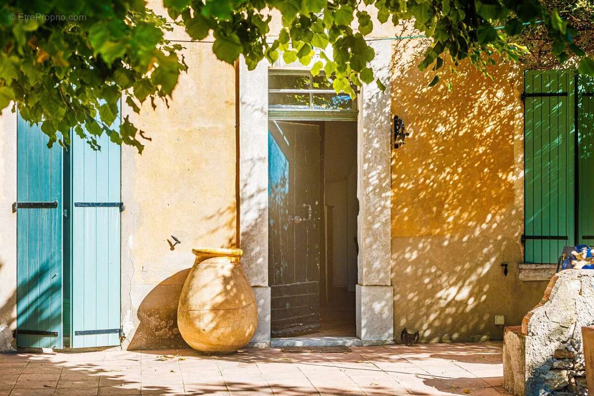 Maison à LE CASTELLET