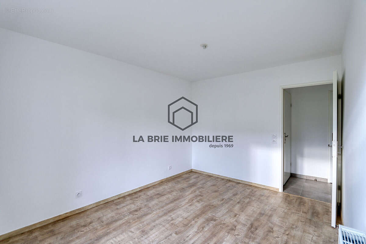 Appartement à EMERAINVILLE
