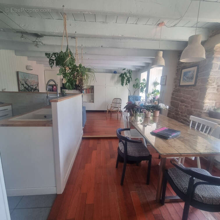 Maison à LOCOAL-MENDON