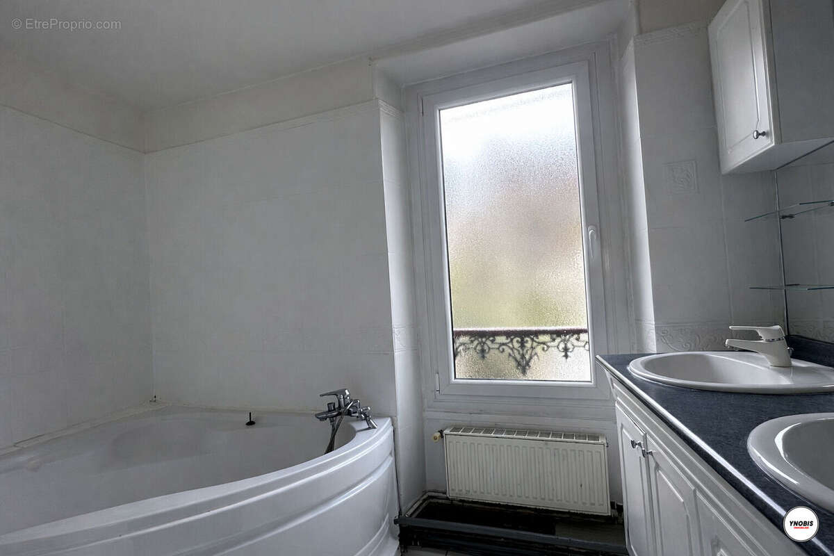 Maison à ECQUEVILLY