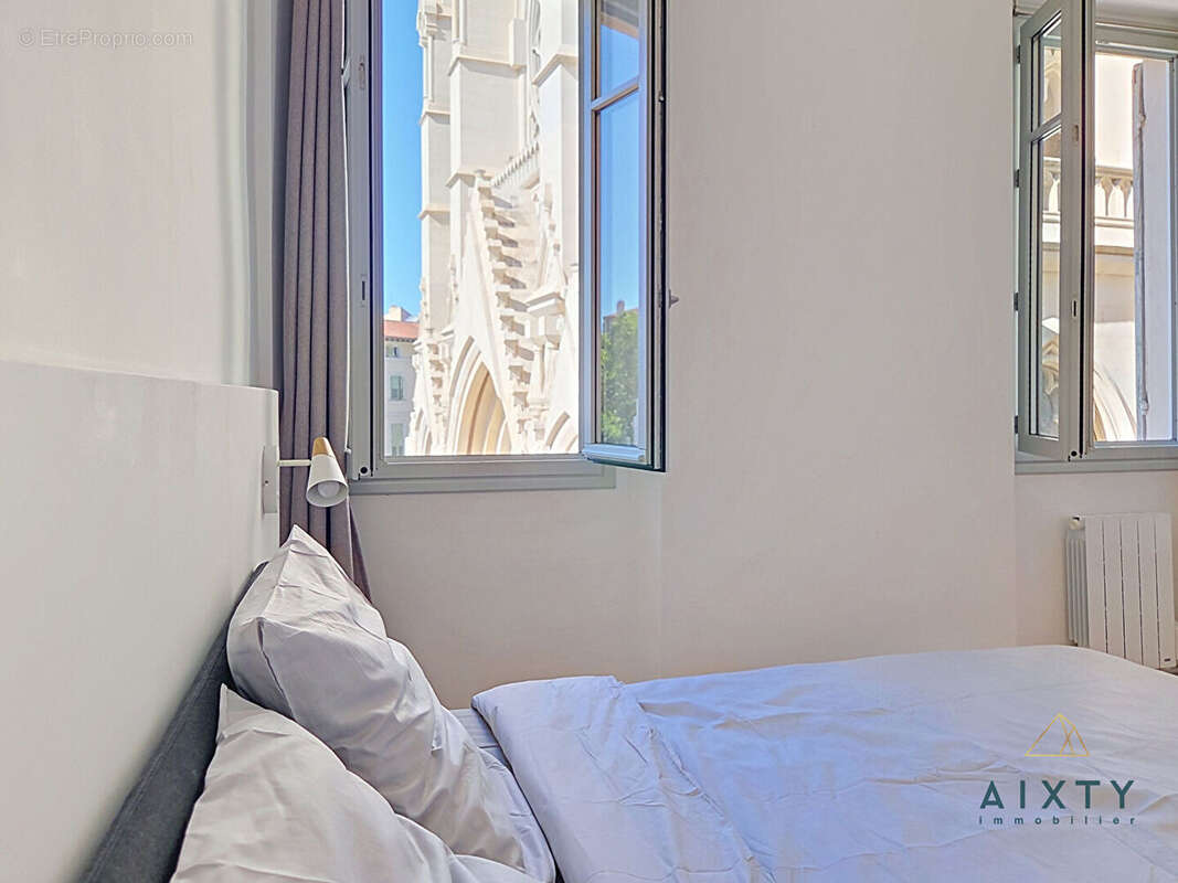 Appartement à MARSEILLE-1E