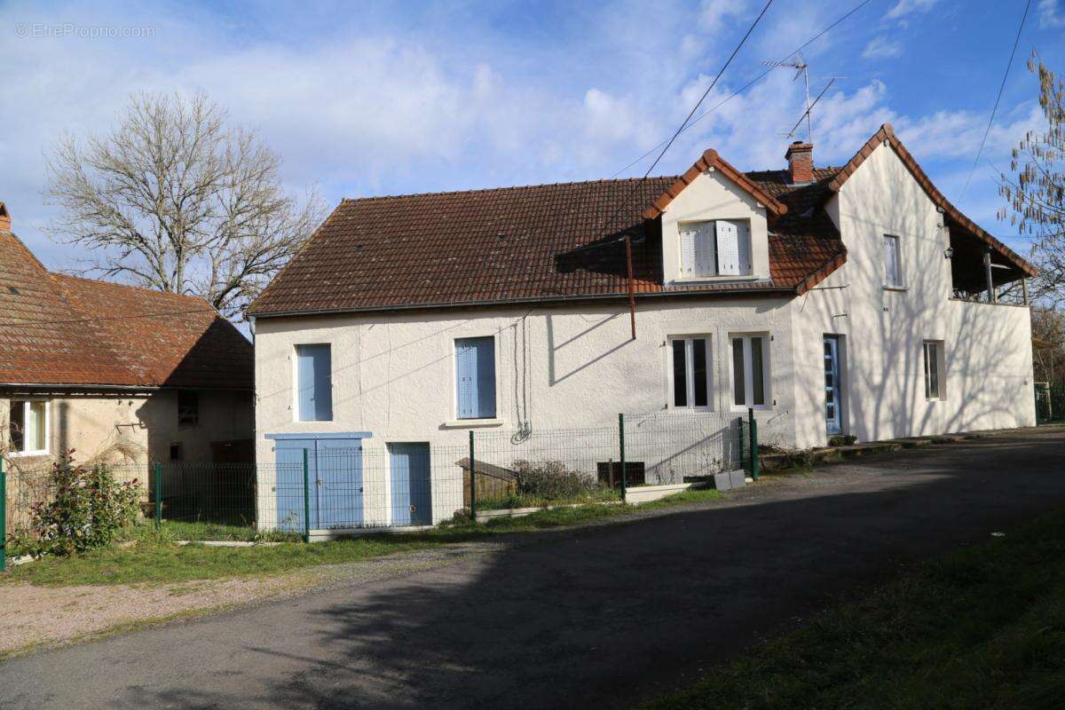 Maison à SAINT-NIZIER-SUR-ARROUX