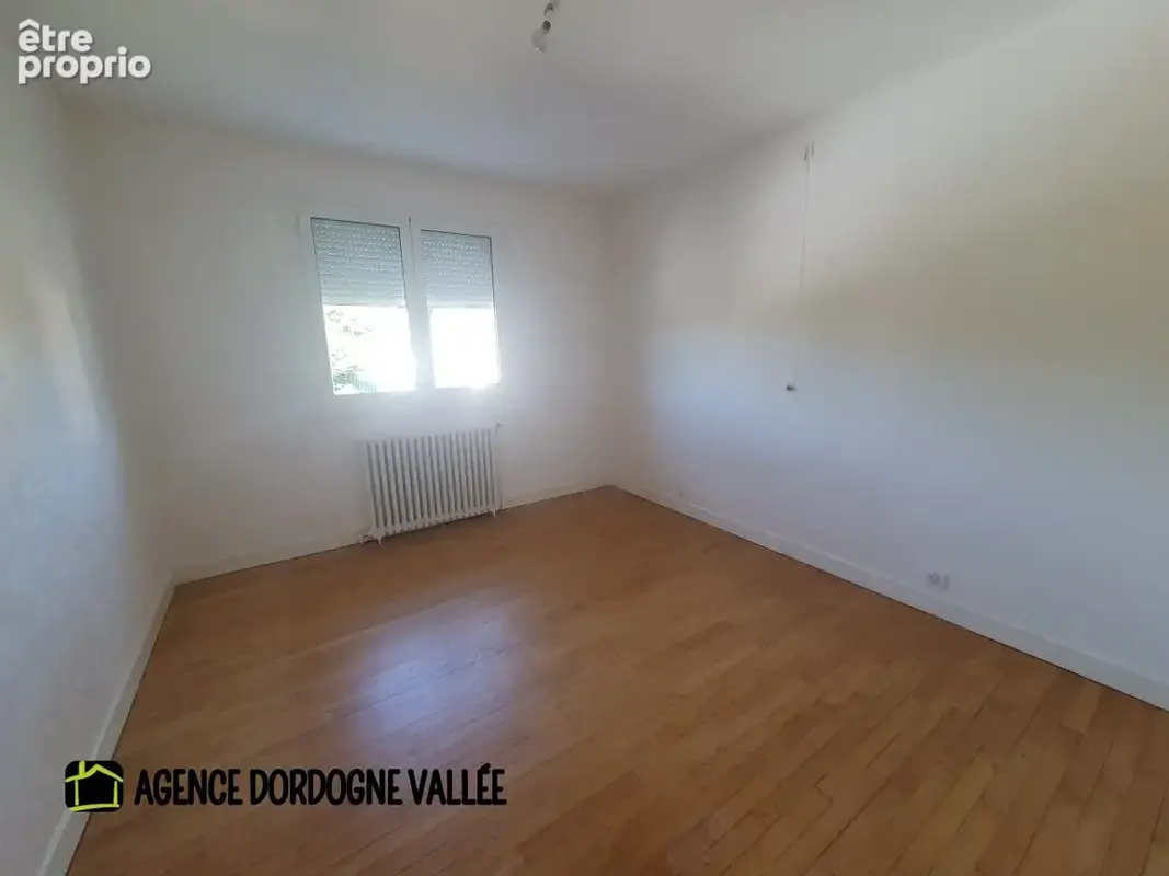 Agréable maison de bourg excellent état général - photo 8