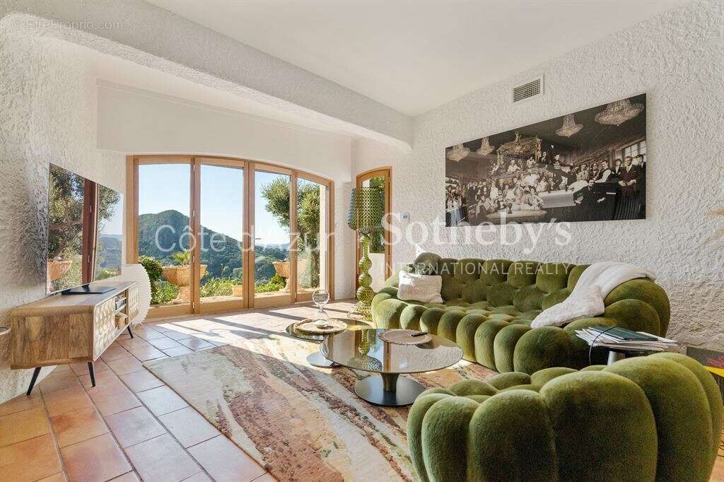 Maison à LES ADRETS-DE-L'ESTEREL