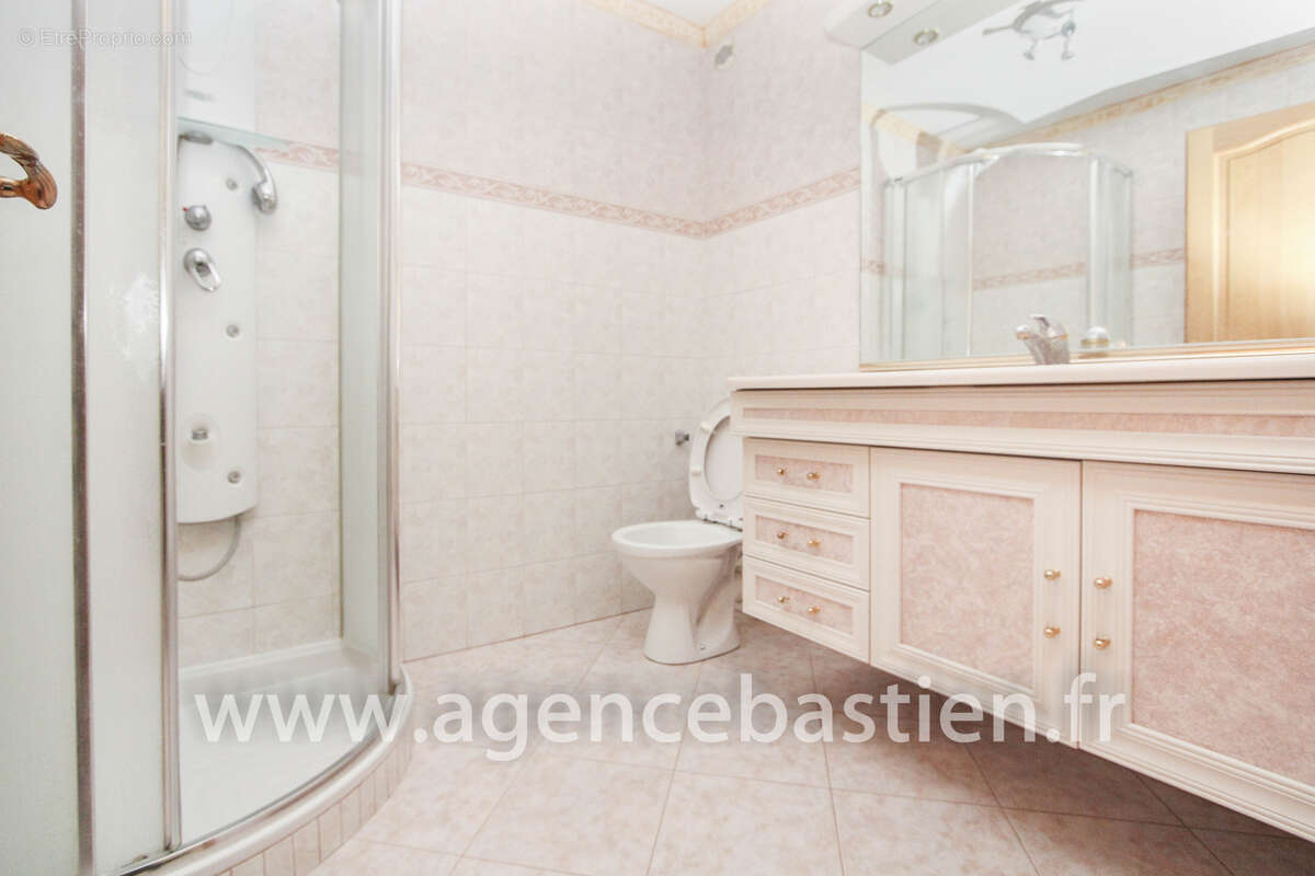 Appartement à FERNEY-VOLTAIRE