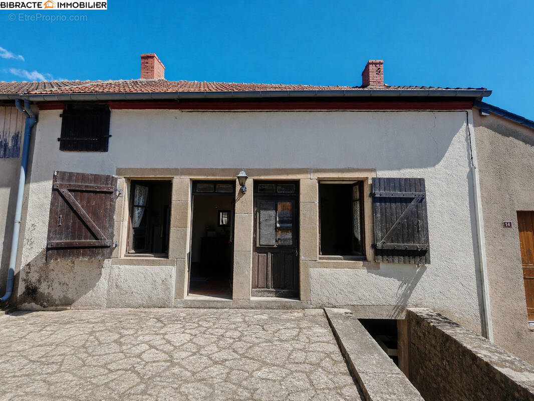 Maison à SEMELAY