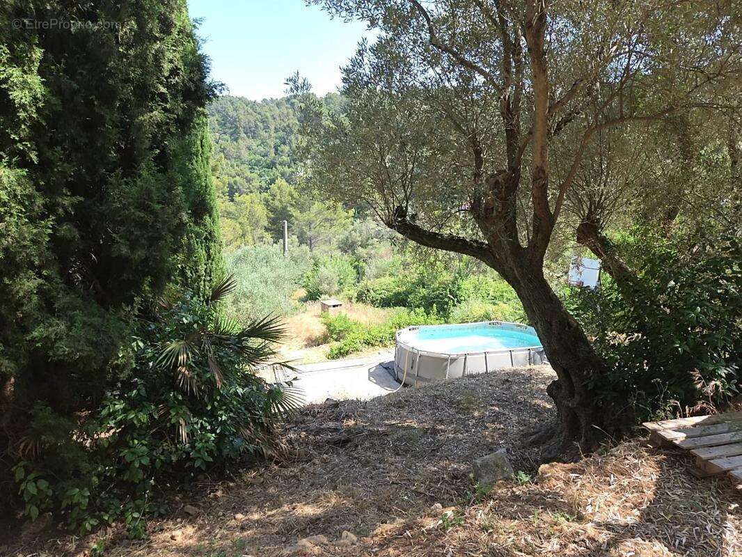 Maison à SOLLIES-VILLE