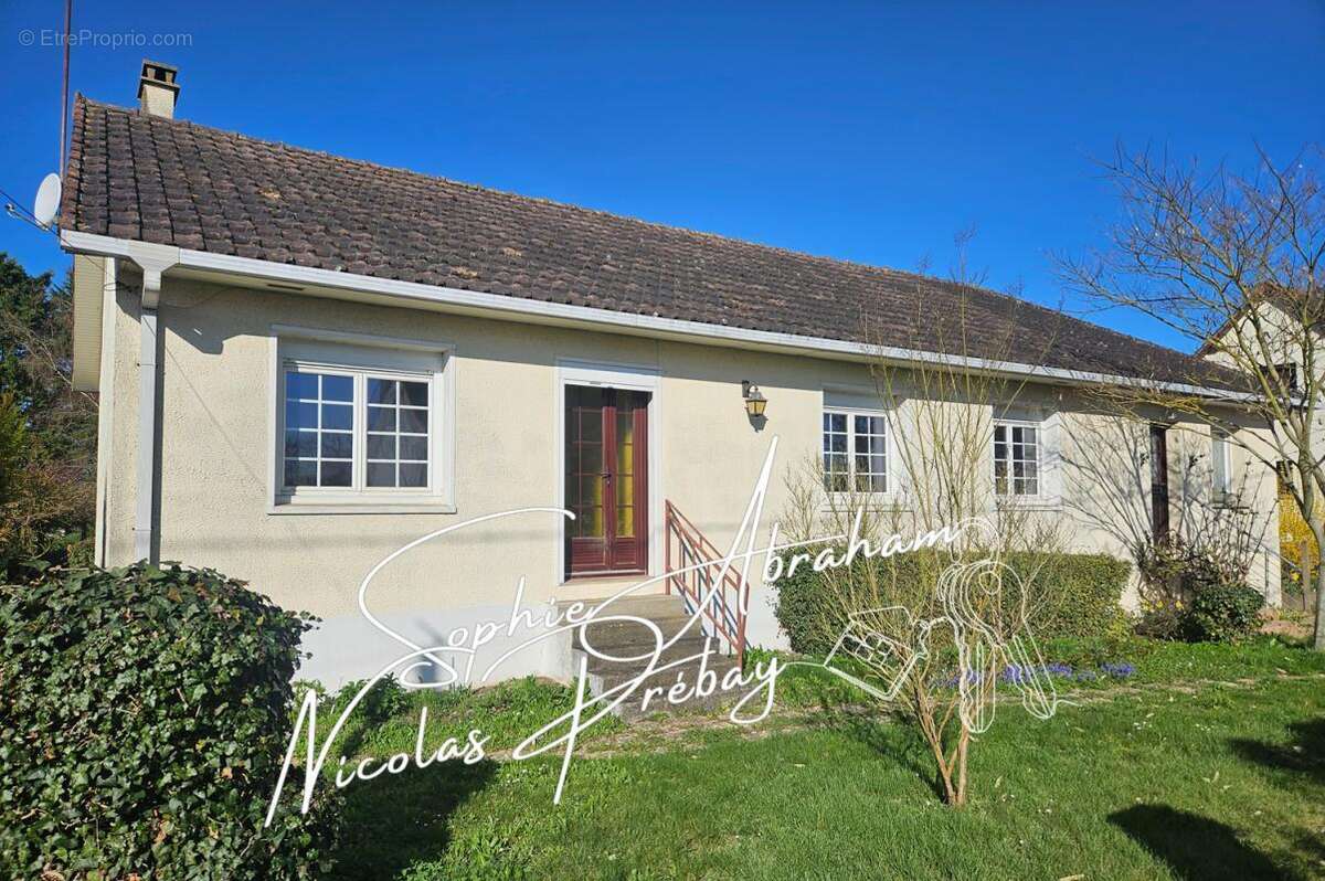 Maison à BAZOCHES-LES-GALLERANDES
