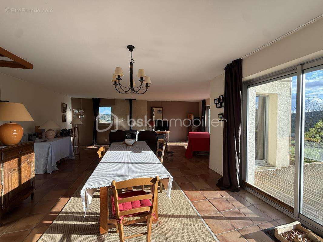 Maison à PONT-L'EVEQUE