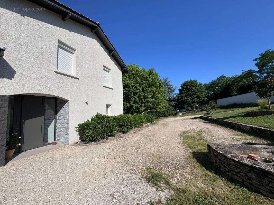 Maison à SAINT-ROMAIN-DE-JALIONAS