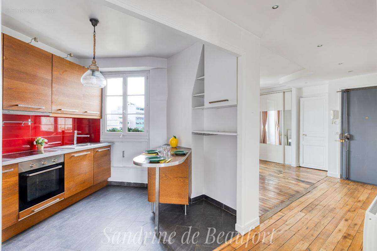 Appartement à LEVALLOIS-PERRET