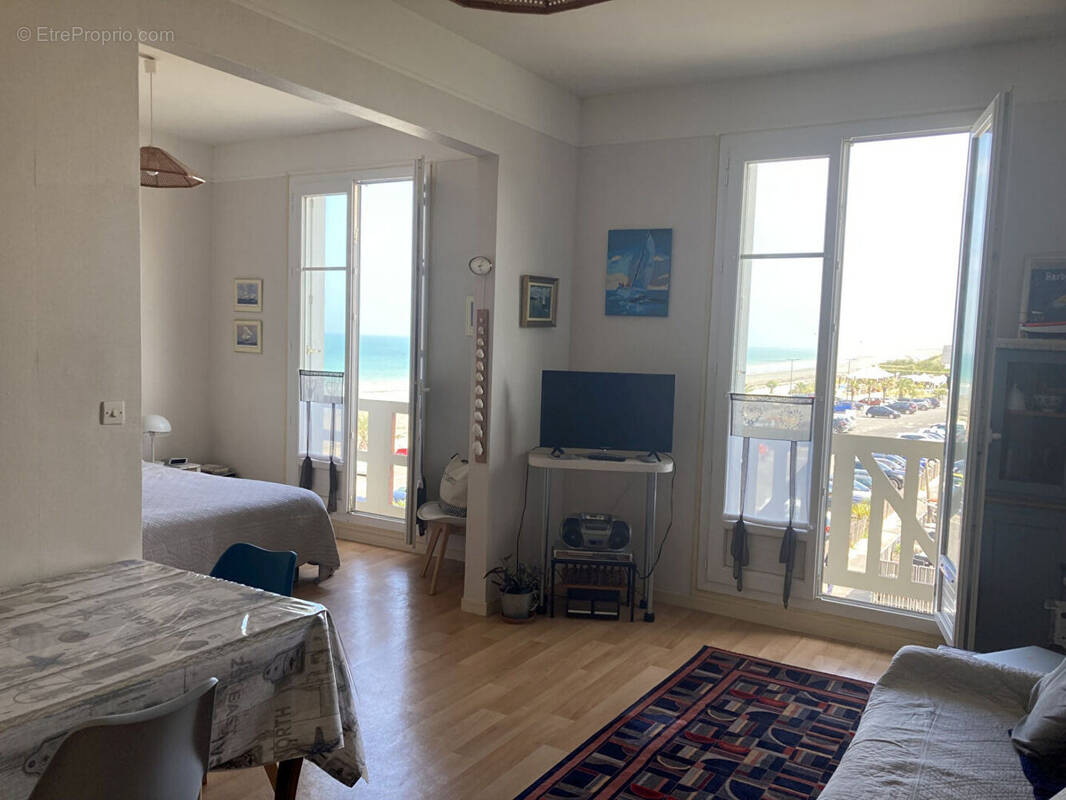 Appartement à DONVILLE-LES-BAINS