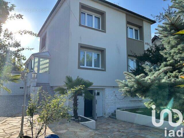 Photo 1 - Maison à VILLECRESNES