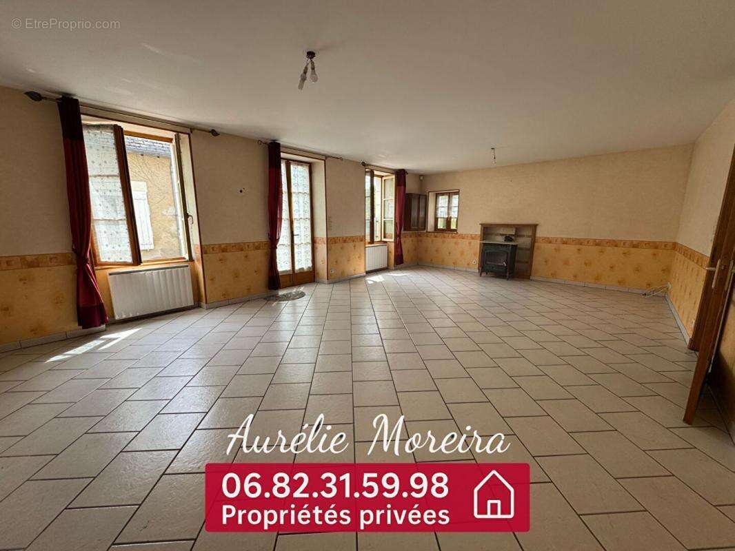 Maison à CANDE-SUR-BEUVRON