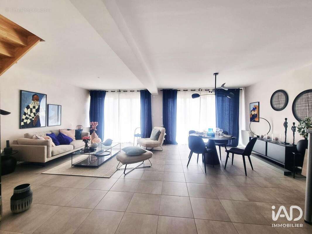Photo 2 - Maison à LA JARRIE