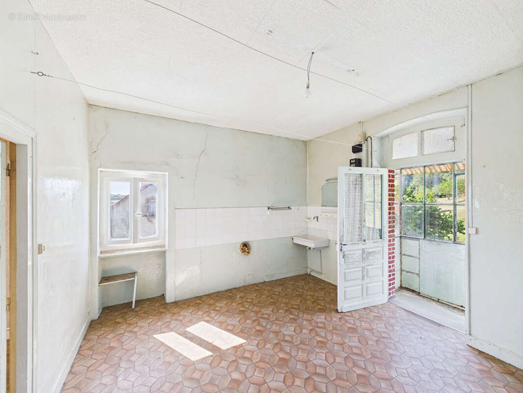 Maison à SAINT-ELOY-LES-MINES