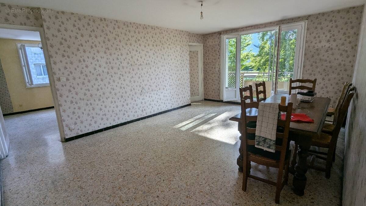 Appartement à SAINT-MARTIN-D&#039;HERES