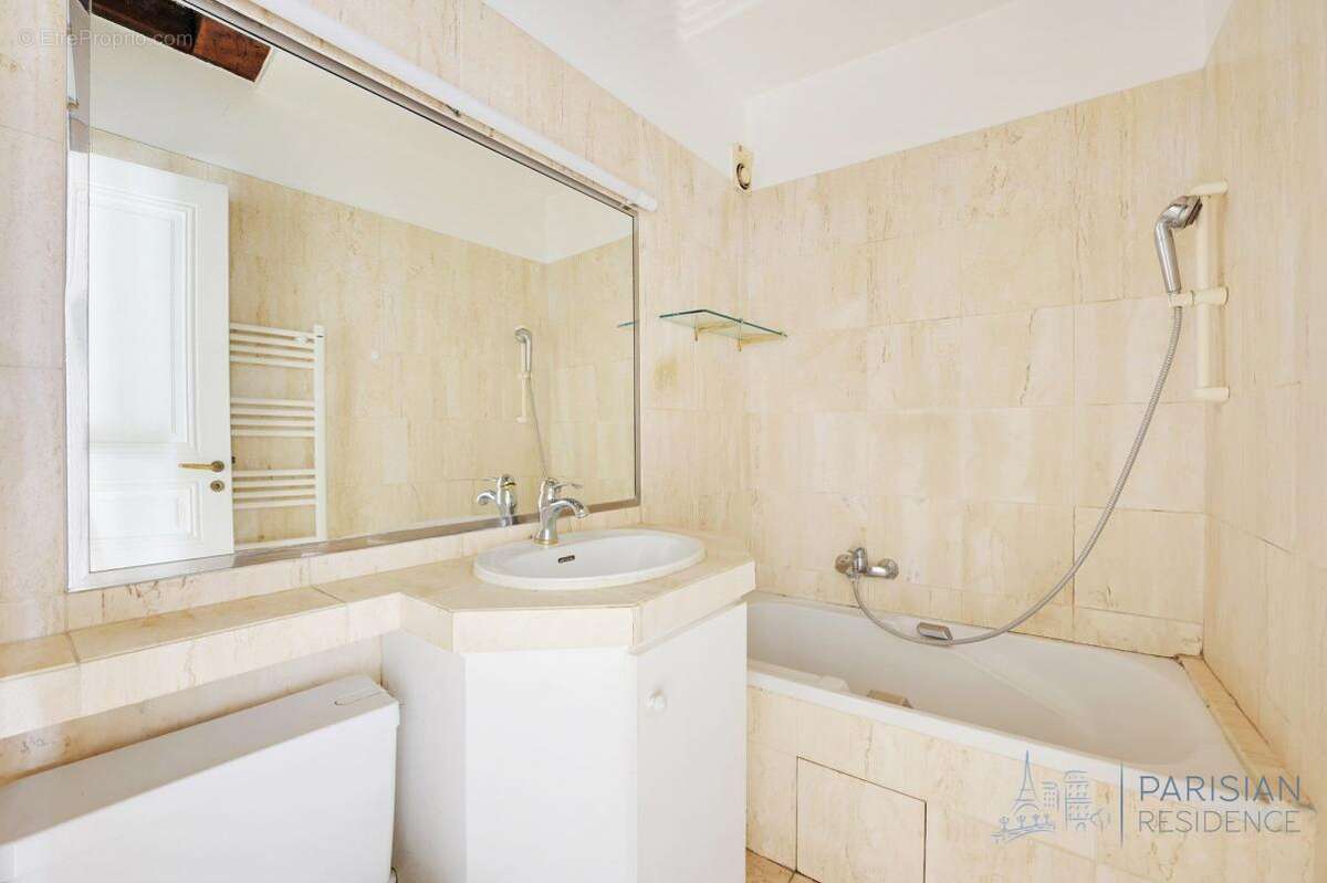 Appartement à PARIS-5E