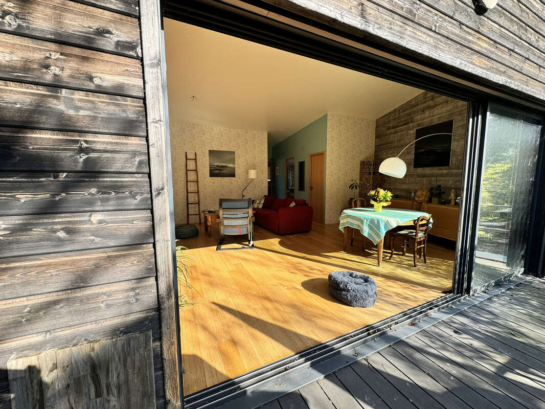 Maison à ONET-LE-CHATEAU