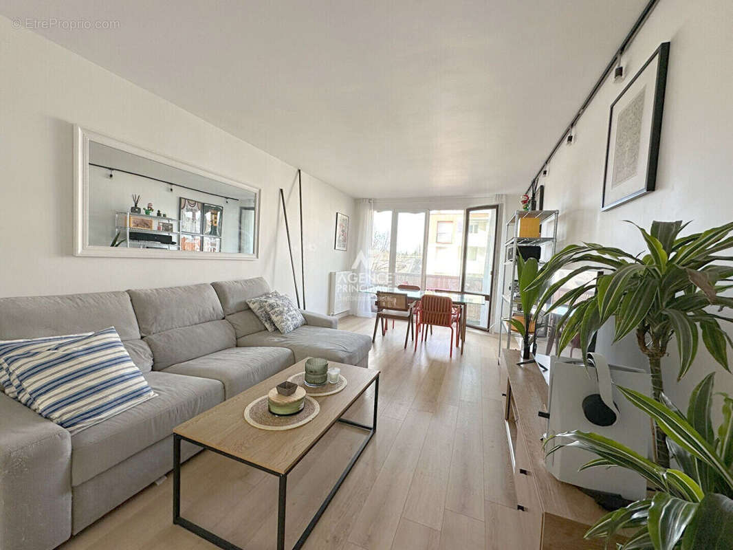 Appartement à CHAVILLE