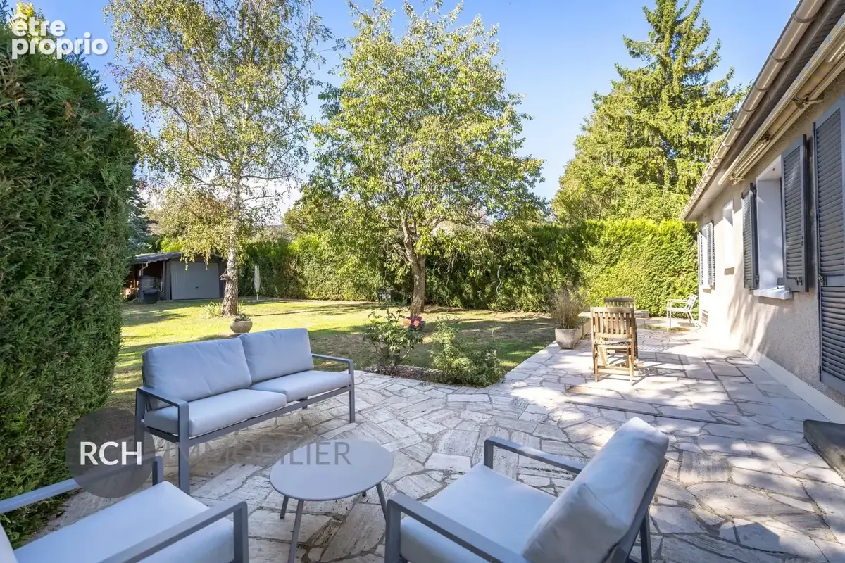 Belle maison familiale sur joli terrain arboré - photo 6