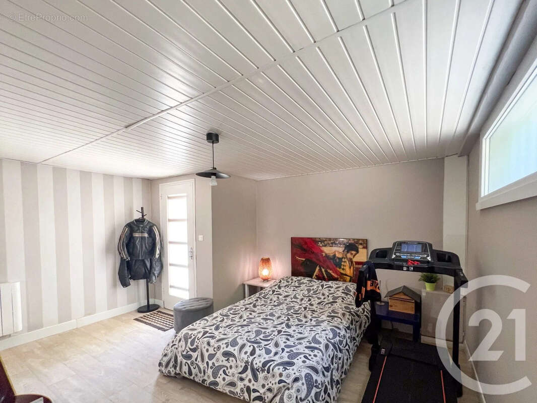 Maison 104 m² à Bon-Encontre  - photo 10