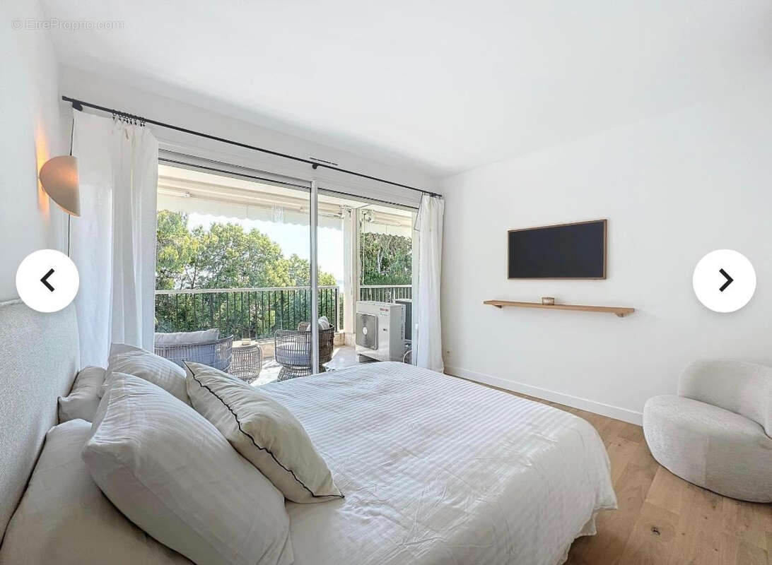 Appartement à VALLAURIS