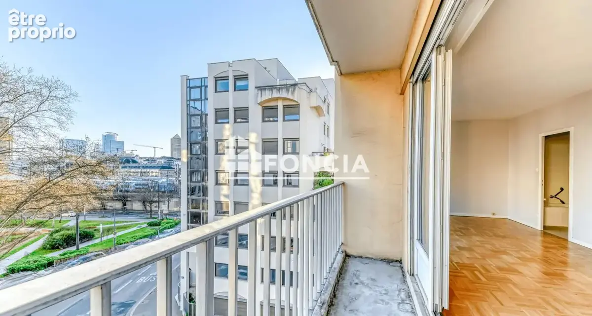 Lyon 6 - T2 de 47 m2 - Balcon et parking privatif - photo 4