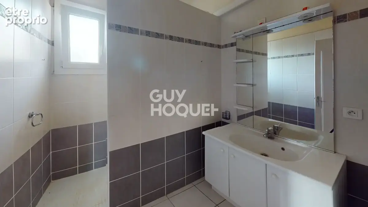 Maison à vendre à Sabran avec studio et garage - photo 6