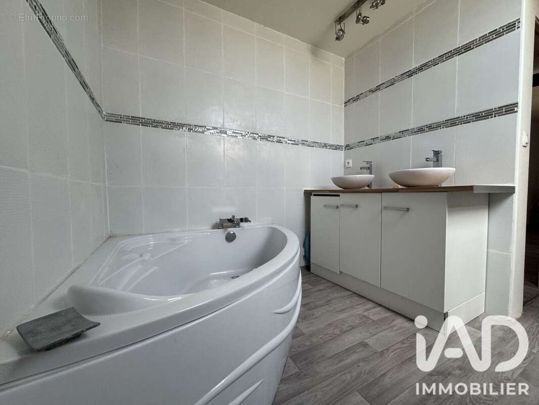 Maison 93 m² à Cloyes-Sur-Le-Loir  - photo 9