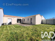 Photo 1 - Maison à LE PERRIER