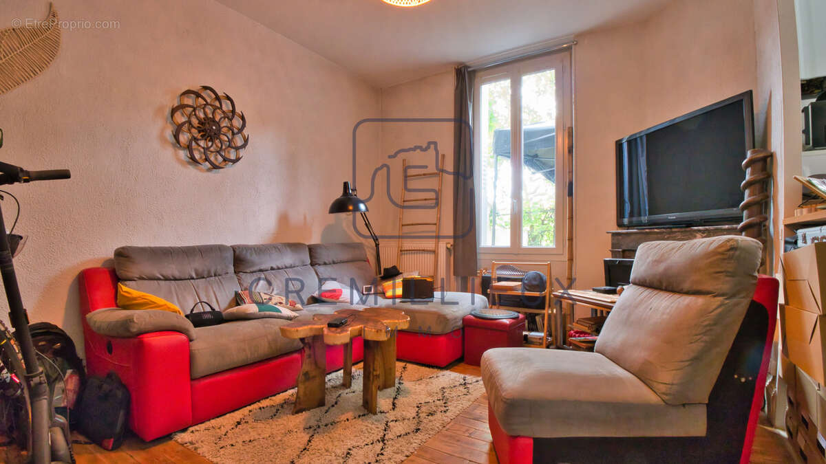 Appartement à GUILHERAND-GRANGES