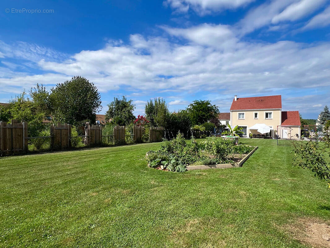 Maison à NANTEUIL-LES-MEAUX
