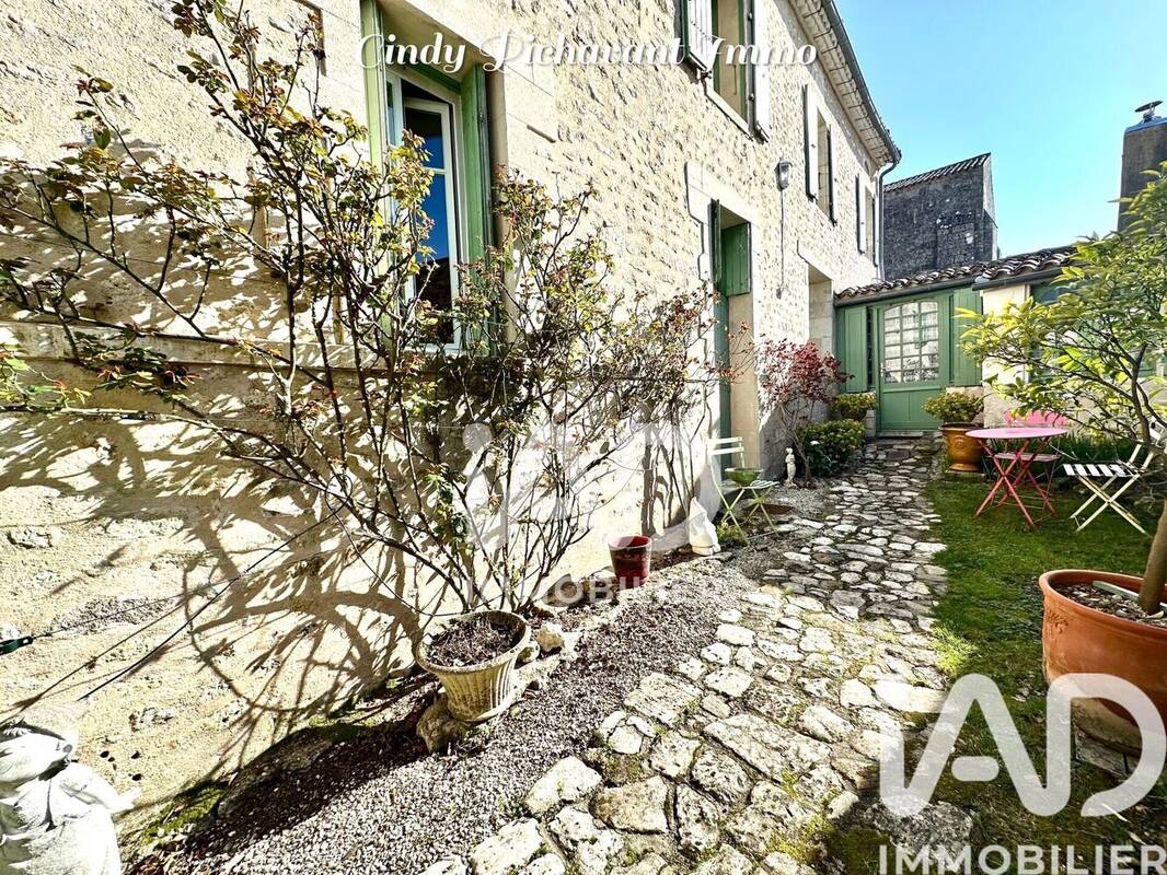 Photo 1 - Maison à MORNAC-SUR-SEUDRE