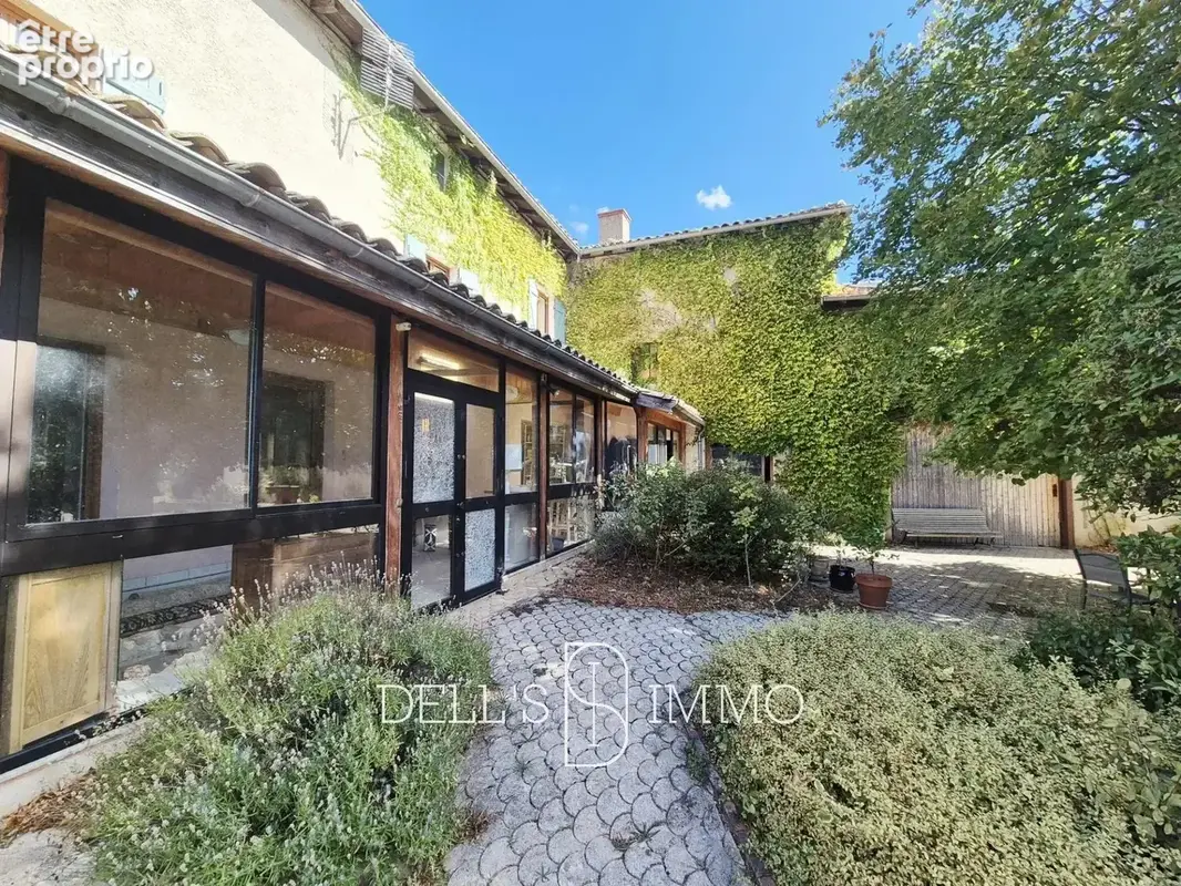 Maison avec dépendances - photo 2