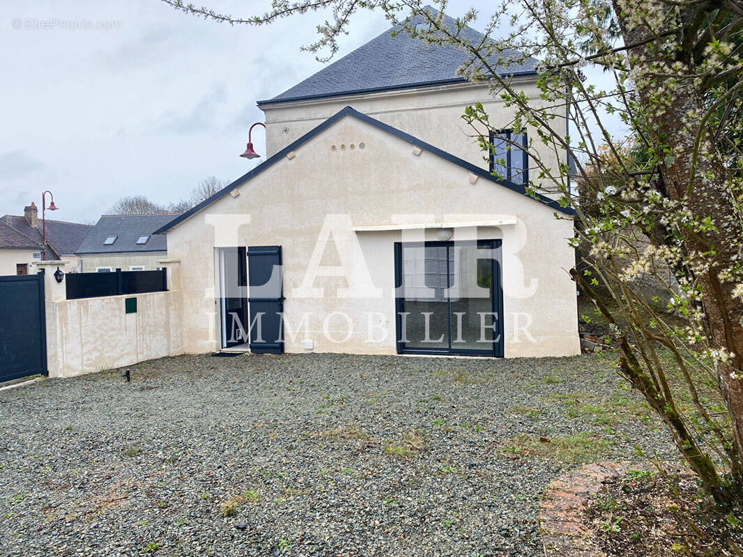 Maison à LA FRESNAYE-SUR-CHEDOUET