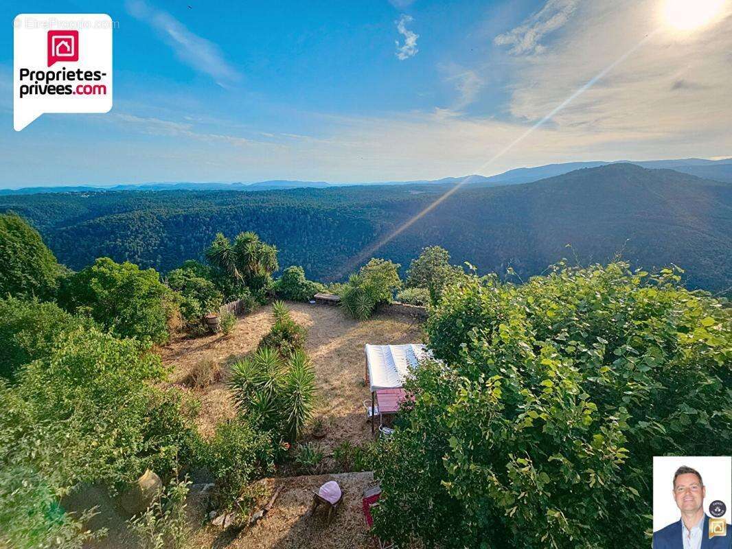 Maison à SAINT-CEZAIRE-SUR-SIAGNE