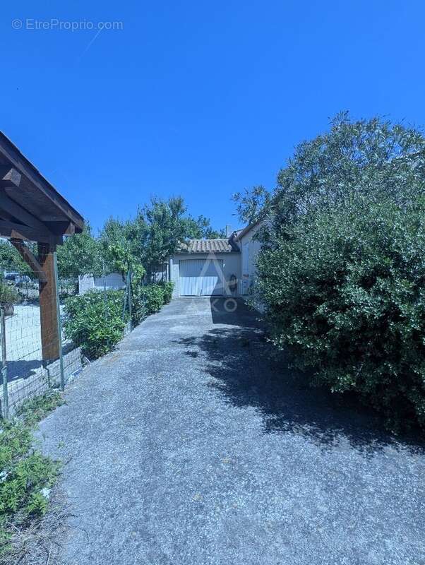 Maison à LEZIGNAN-CORBIERES