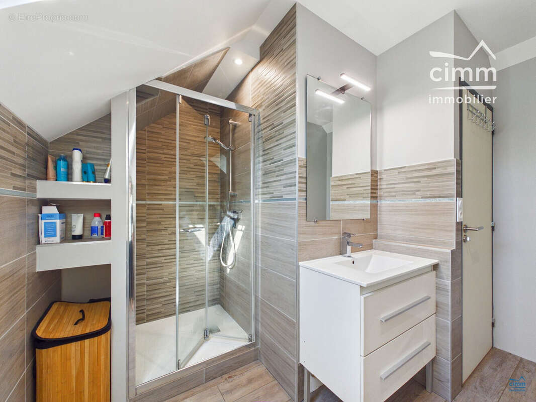 Maison 135 m² à Longue-Jumelles  - photo 9
