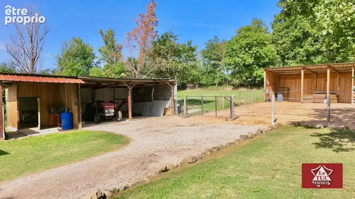 Maison de plain pied, piscine chauffée avec installations équestres - photo 18