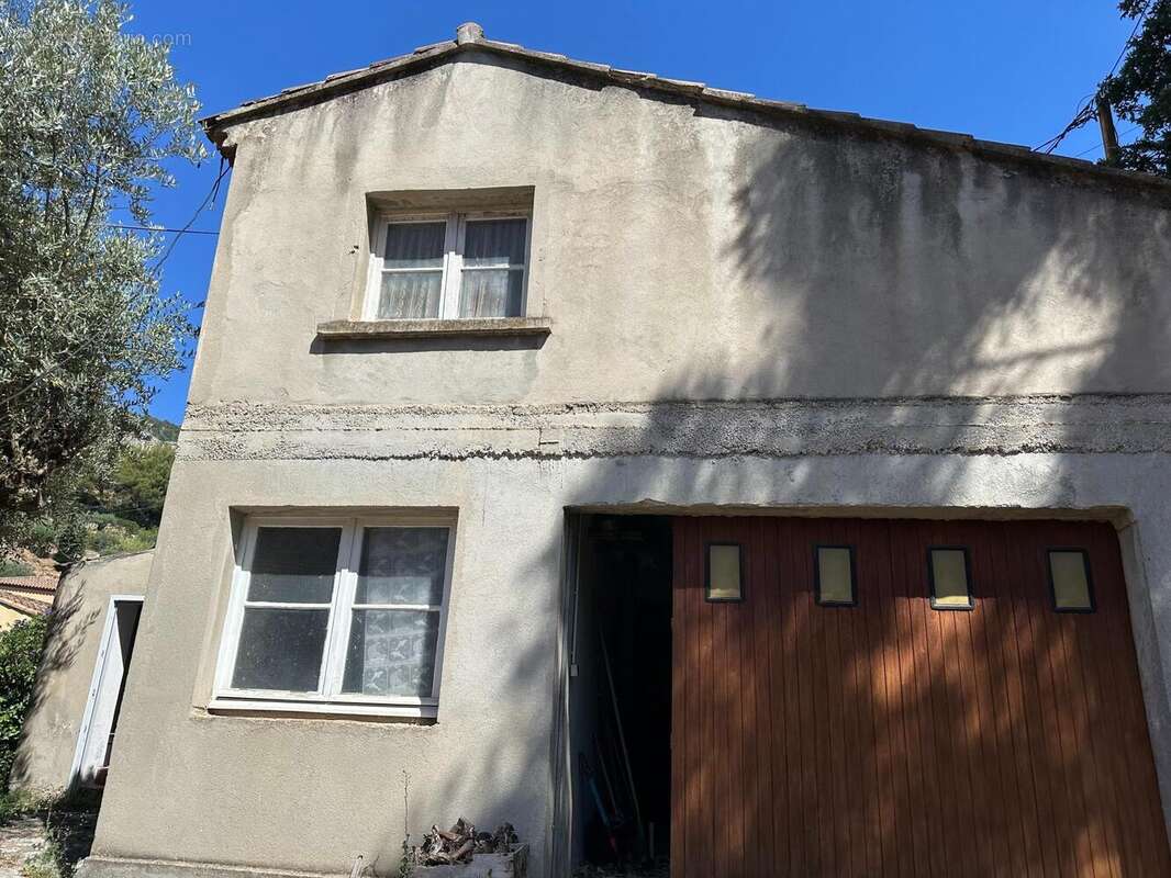 Photo 5 - Maison à LE REVEST-LES-EAUX