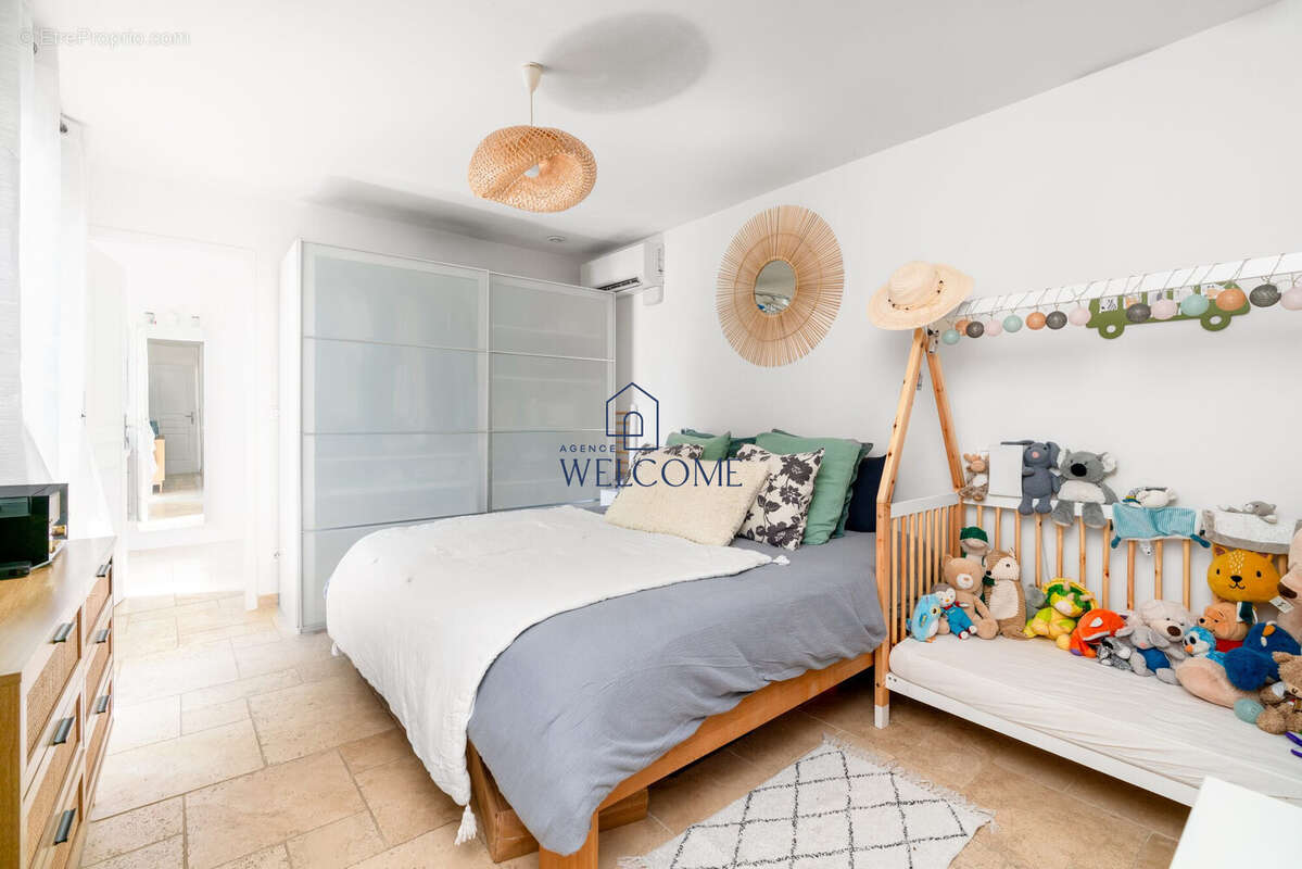 Maison 147 m² à Sussargues  - photo 4