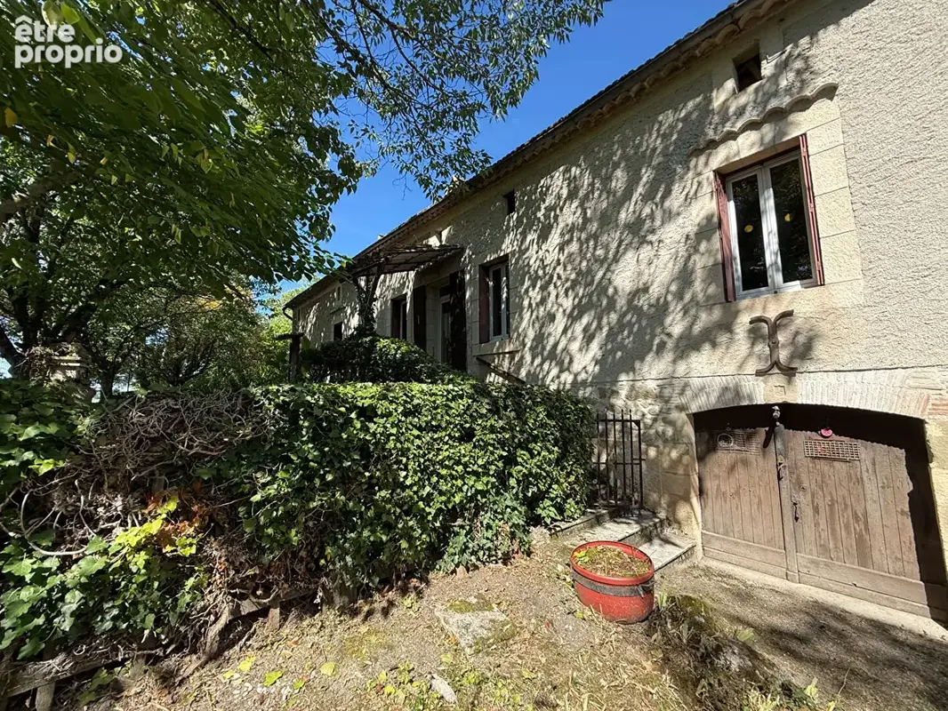 Maison en pierre avec dépendance attenante - photo 5