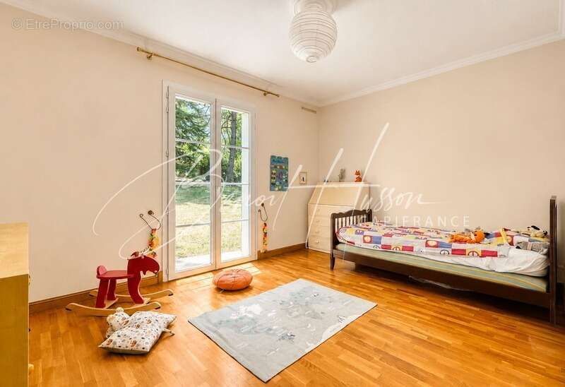 Maison familiale – 188m² – 5 chambres – jardin de plus de 3800m² - photo 10