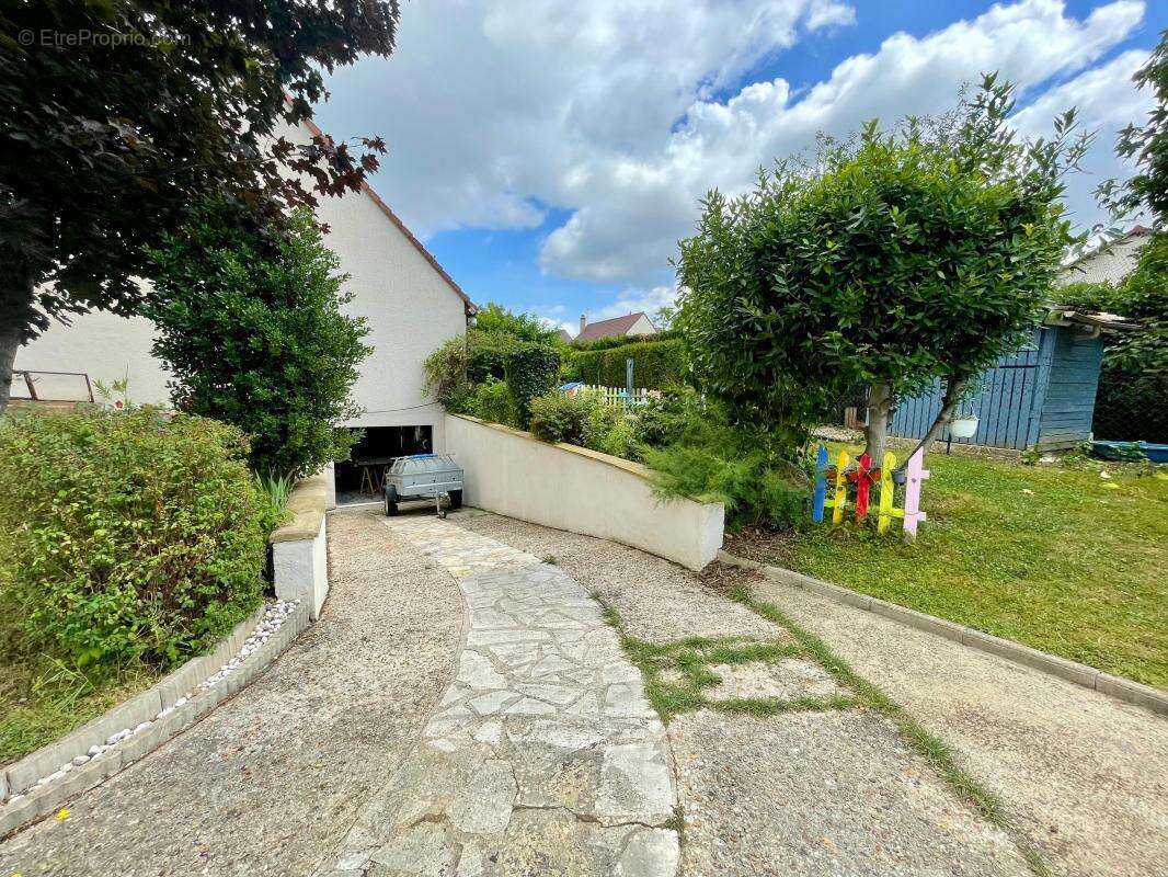 Maison à BURES-SUR-YVETTE