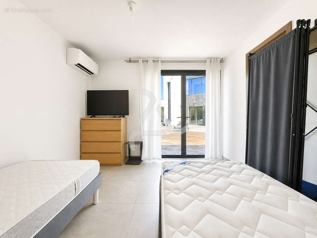 Villa t7 de 211m2 contemporaine avec piscine sous-sol aménagé et chambre indépendante - photo 38