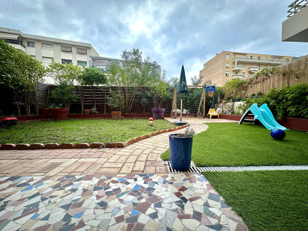 Appartement à ROQUEBRUNE-CAP-MARTIN