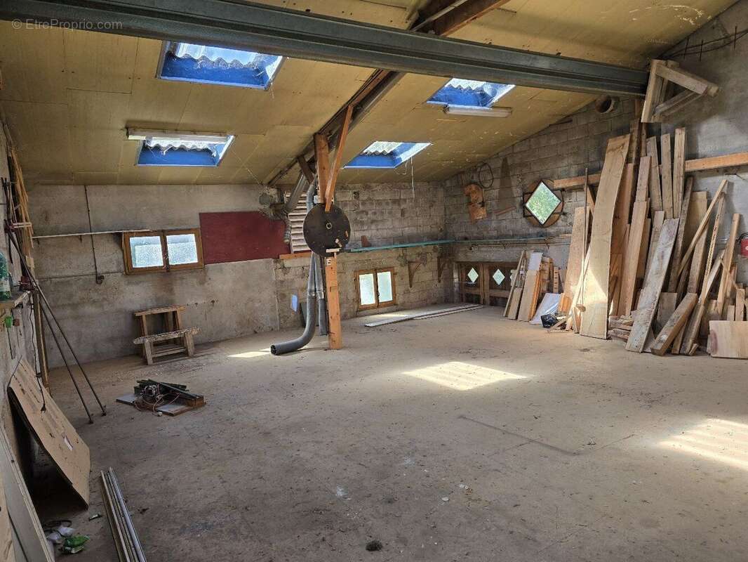 Atelier rénovable en habitation + Garage et terrain - Pont de Salars - photo 11